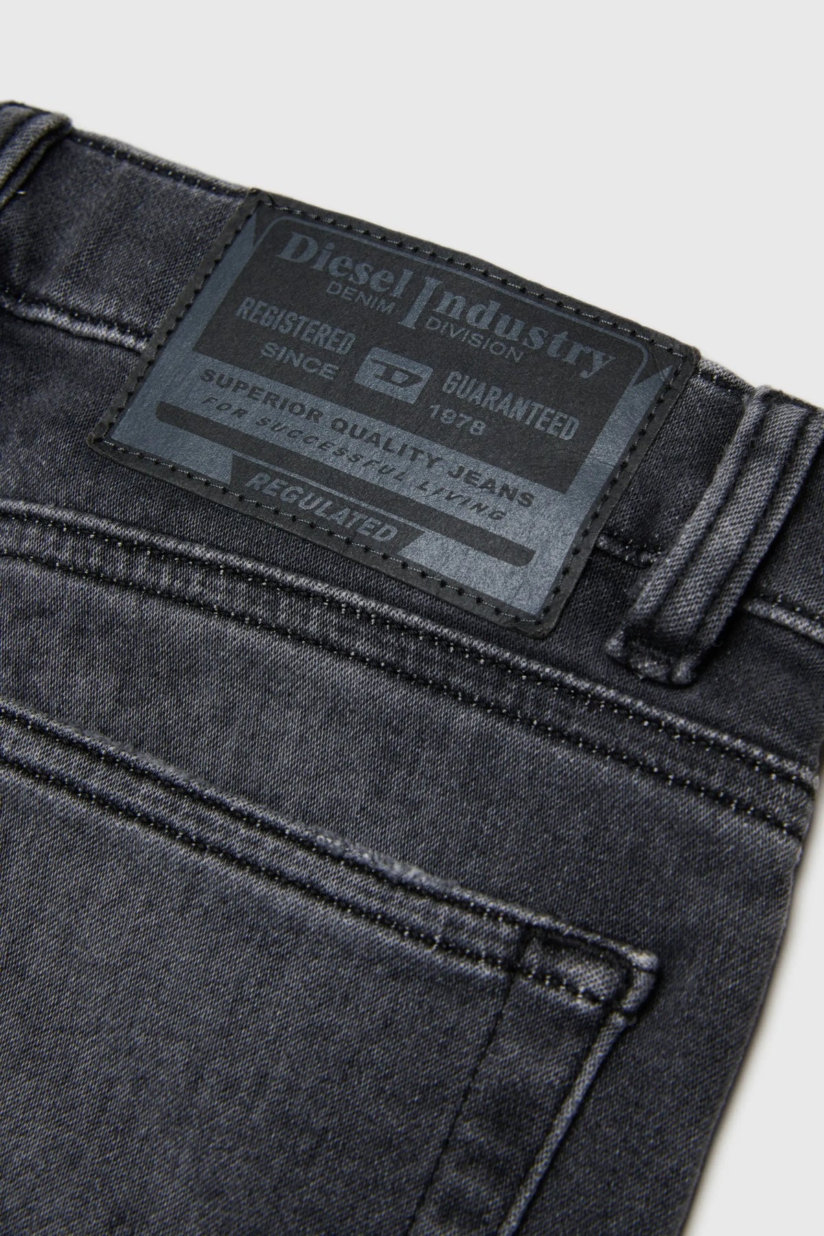 Regular – 2010 JoggJeans® Diesel kid