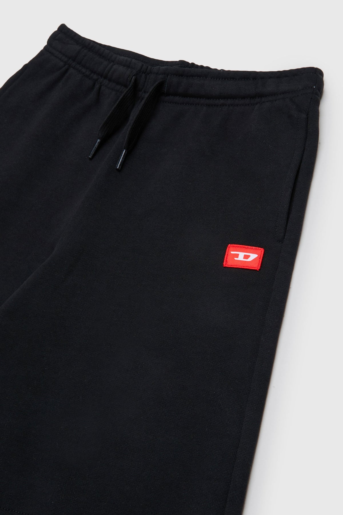 Sweat shorts with logo patch