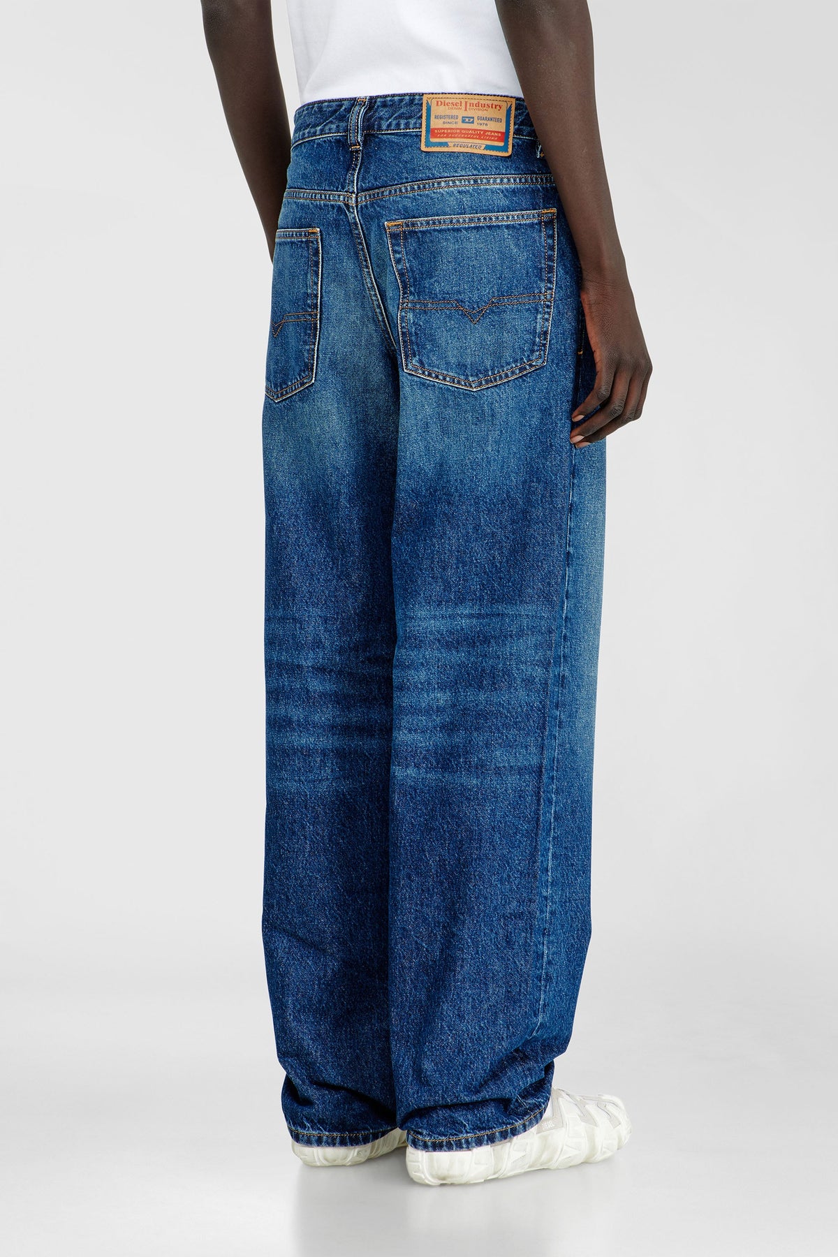 Relaxed Jeans Low Waist 2001 D-Macro