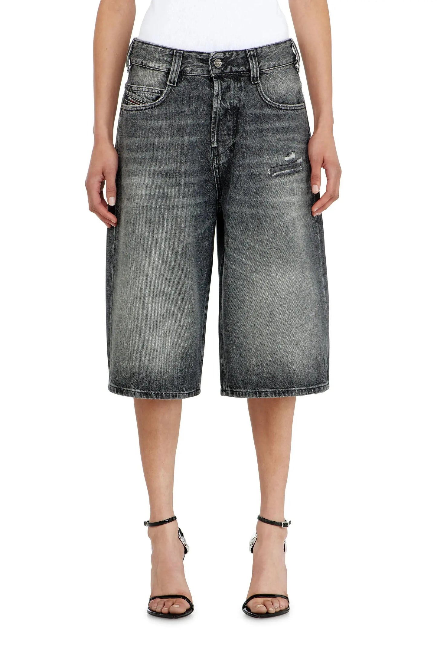 Denim relaxed shorts with abrasions