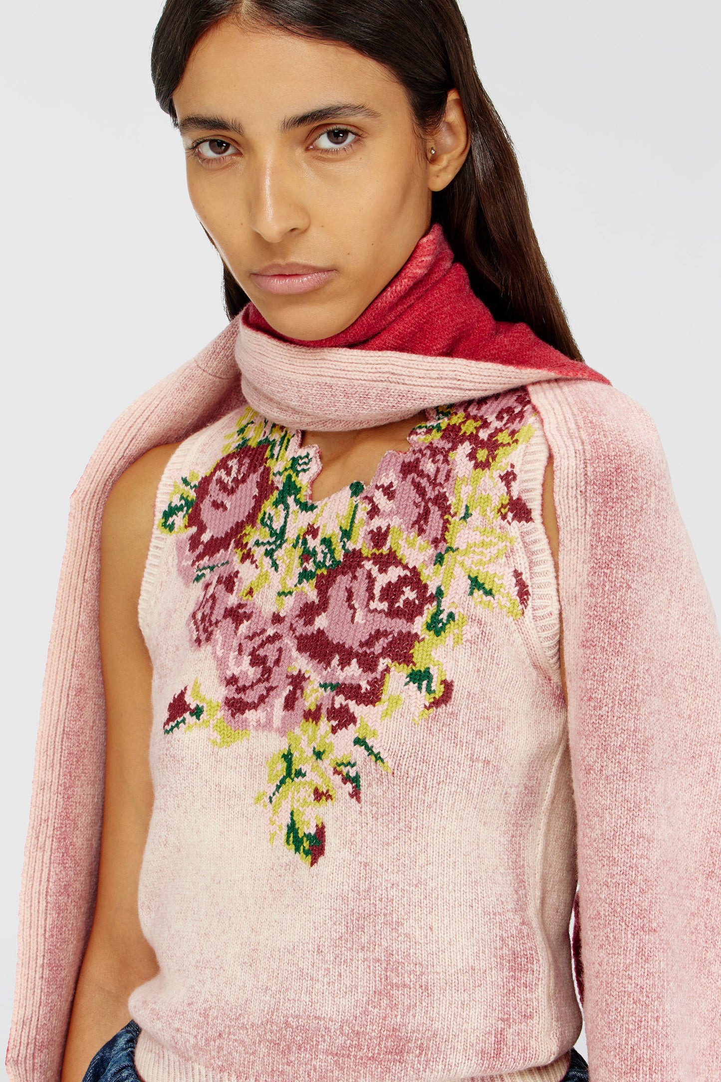 Knit vest in floral wool-blend knit