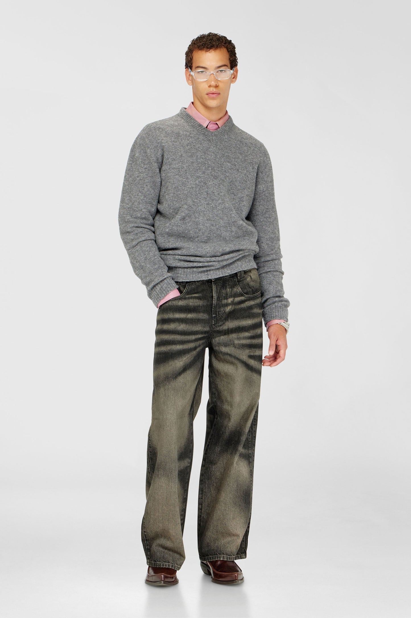 V-neck jumper in wrinkled boiled knit