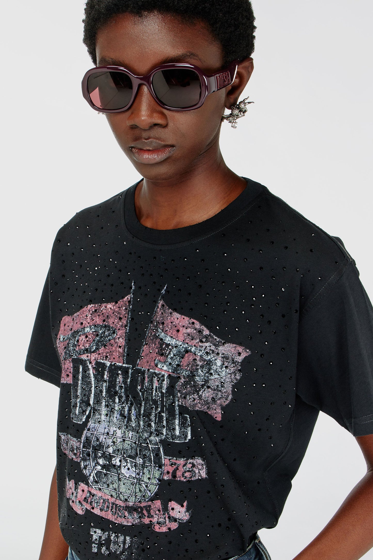 T-shirt with concert graphics and crystals