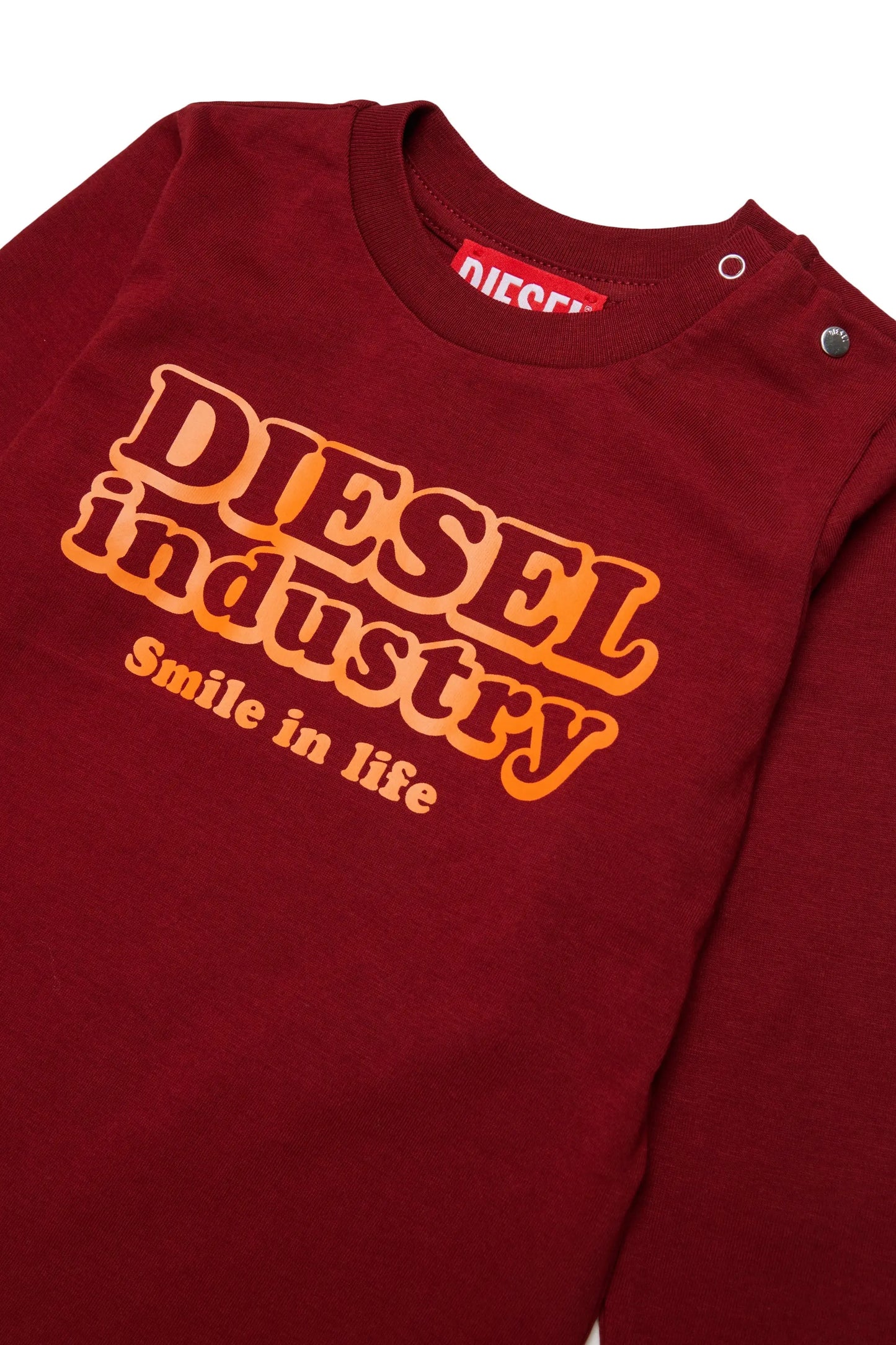 تيشيرت بأكمام طويلة بطبعة Diesel Industry