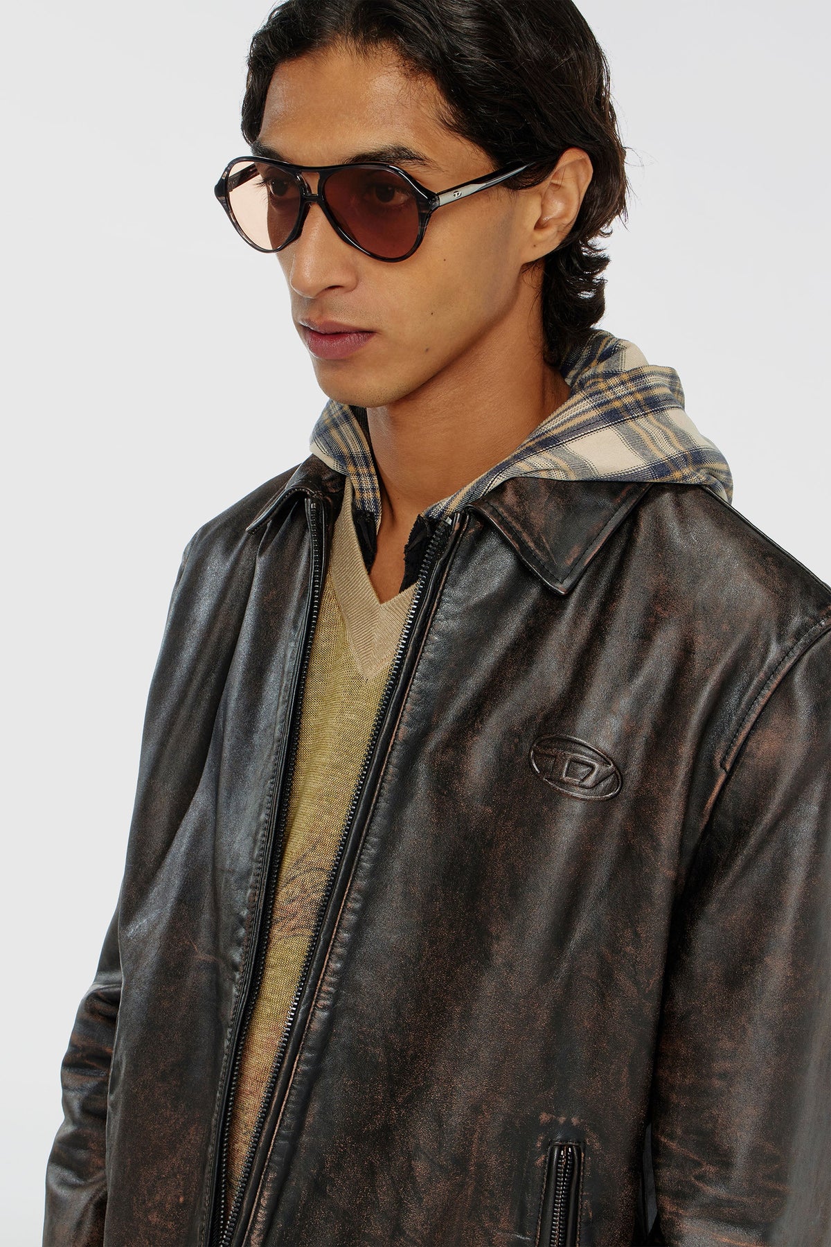 Pilot model sunglasses