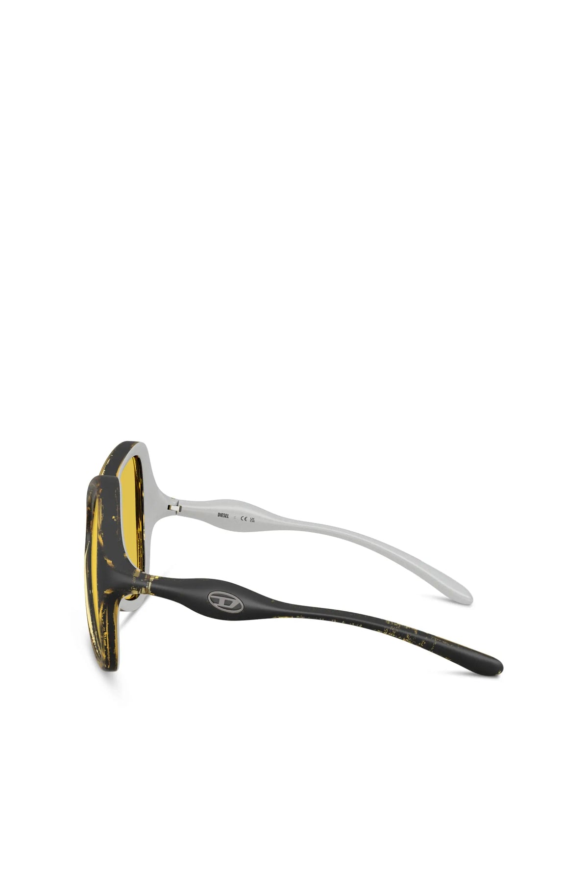 Cat-eye style sunglasses