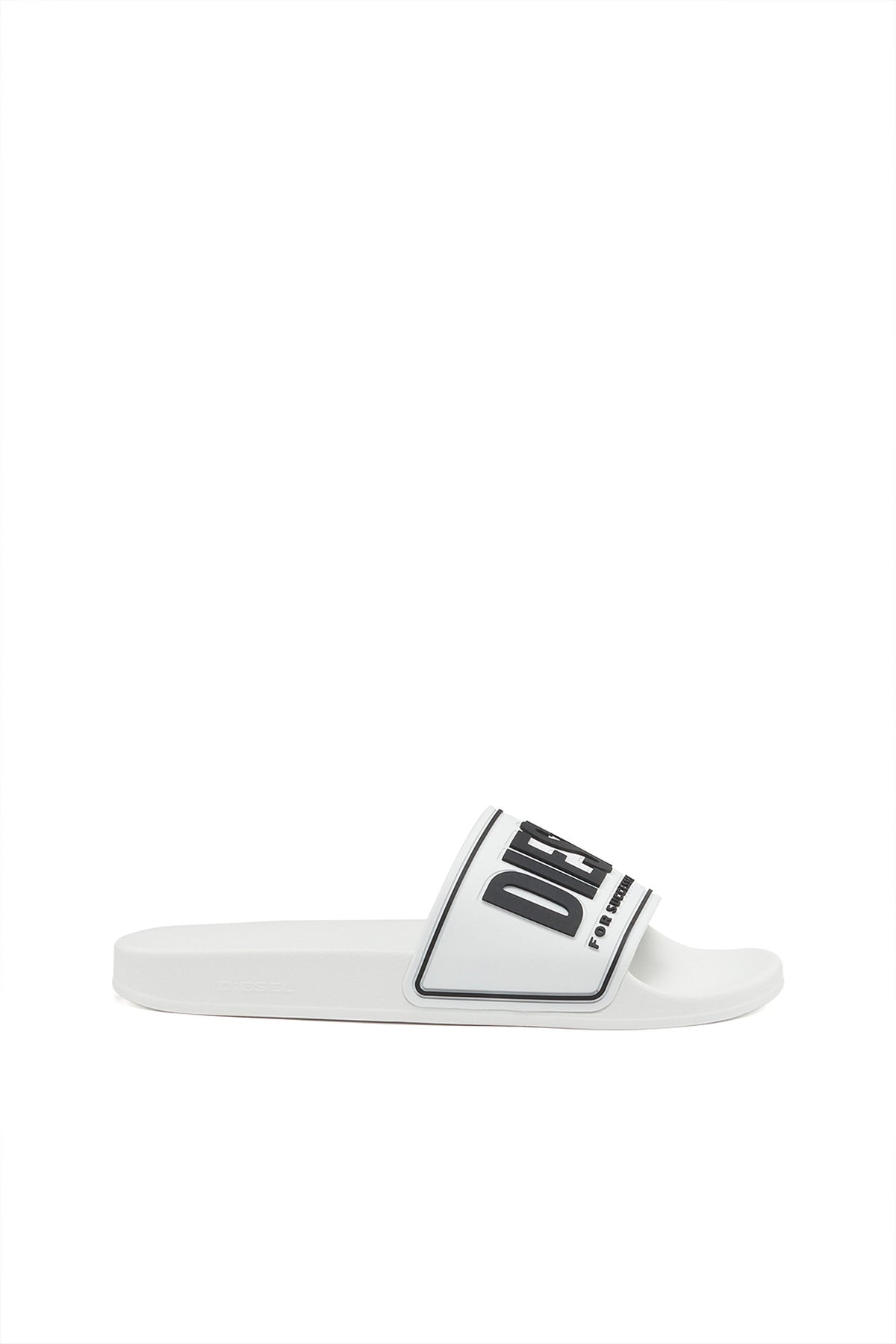 Sa-Mayemi-Pool slides with 3D logo