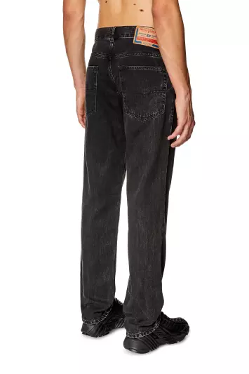 Tapered Jeans 2023 D-Finitive 068HN