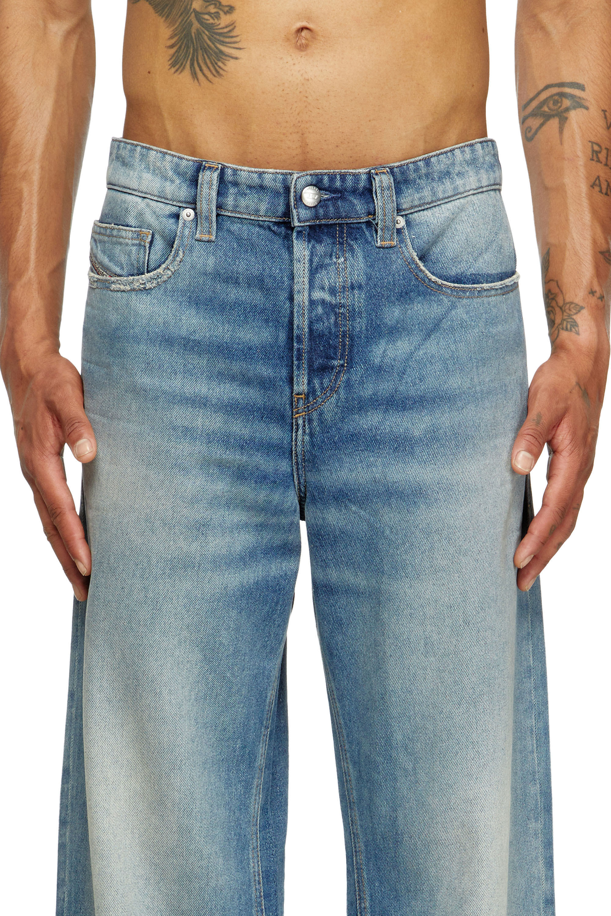 

Relaxed Jeans - 2001 D-Macro