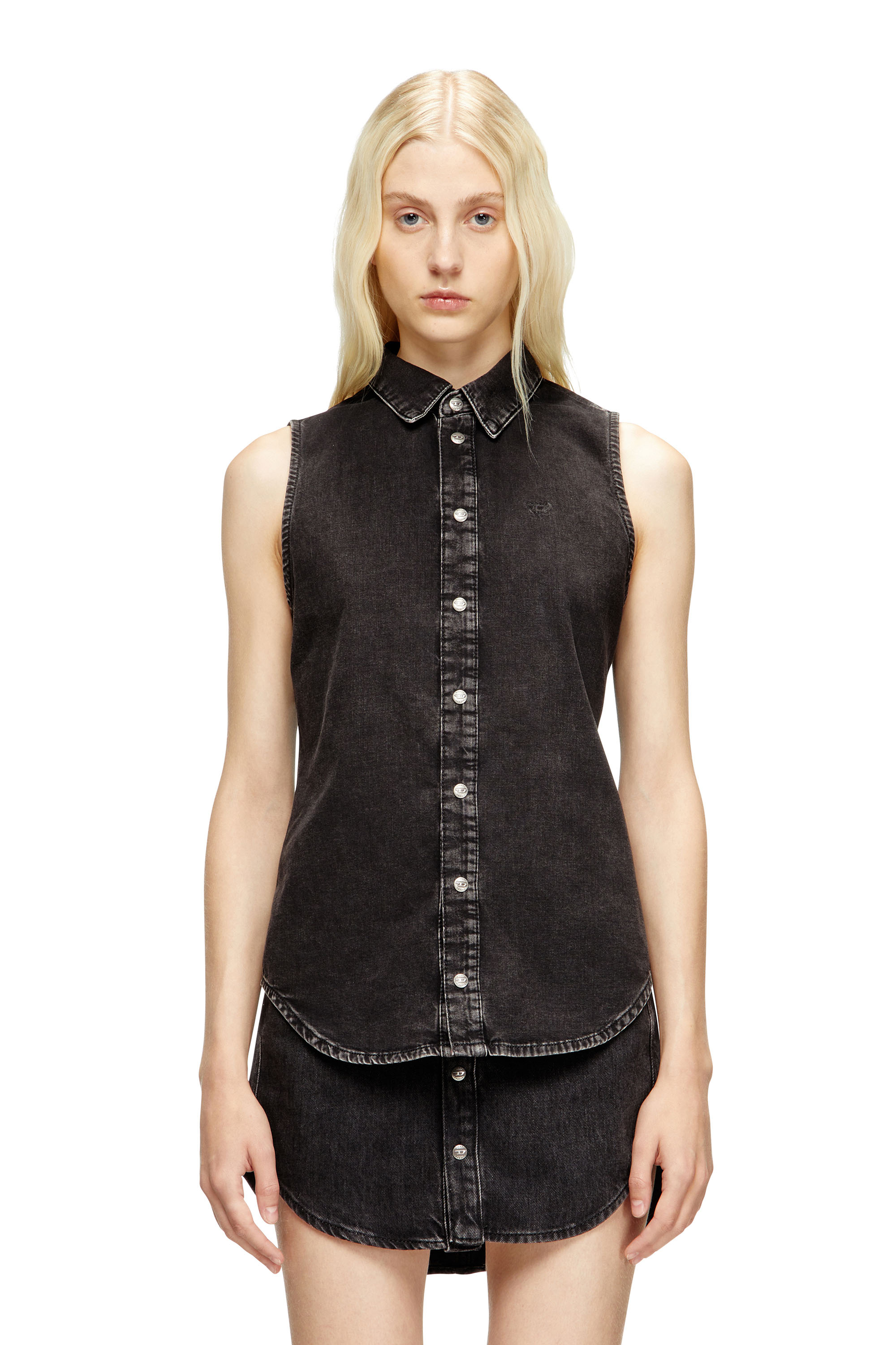 

Sleeveless denim shirt