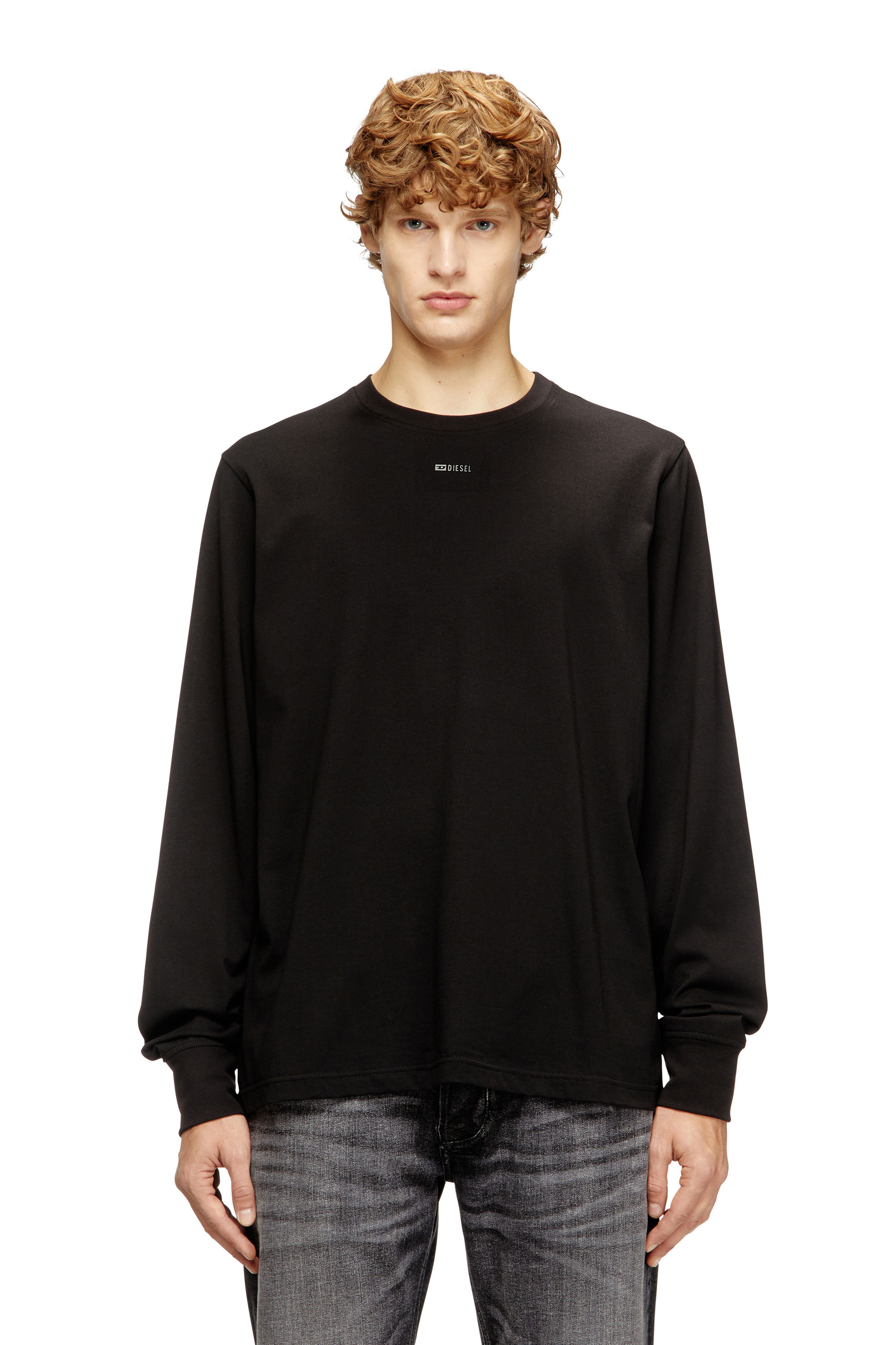 

Long-Sleeve T-Shirt With Metal Logo